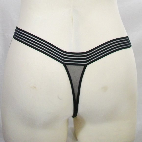 32D / Medium Calvin Klein Vixen Molded Lace Bra & Thong Set Black NWT - Picture 15 of 16